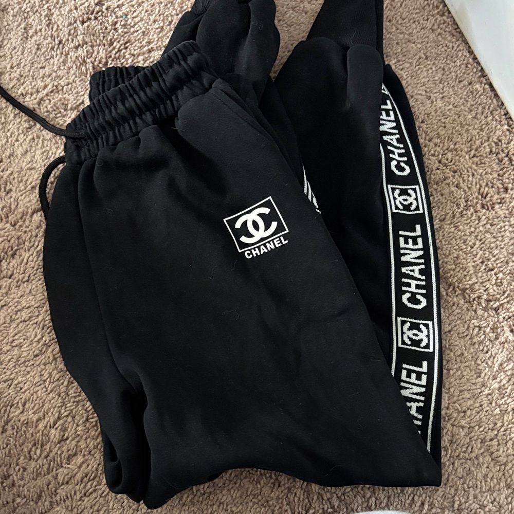 Chanel women Black Logo Sweatshirt and sweatpants